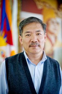藏人行政中央经济部部长次仁顿珠