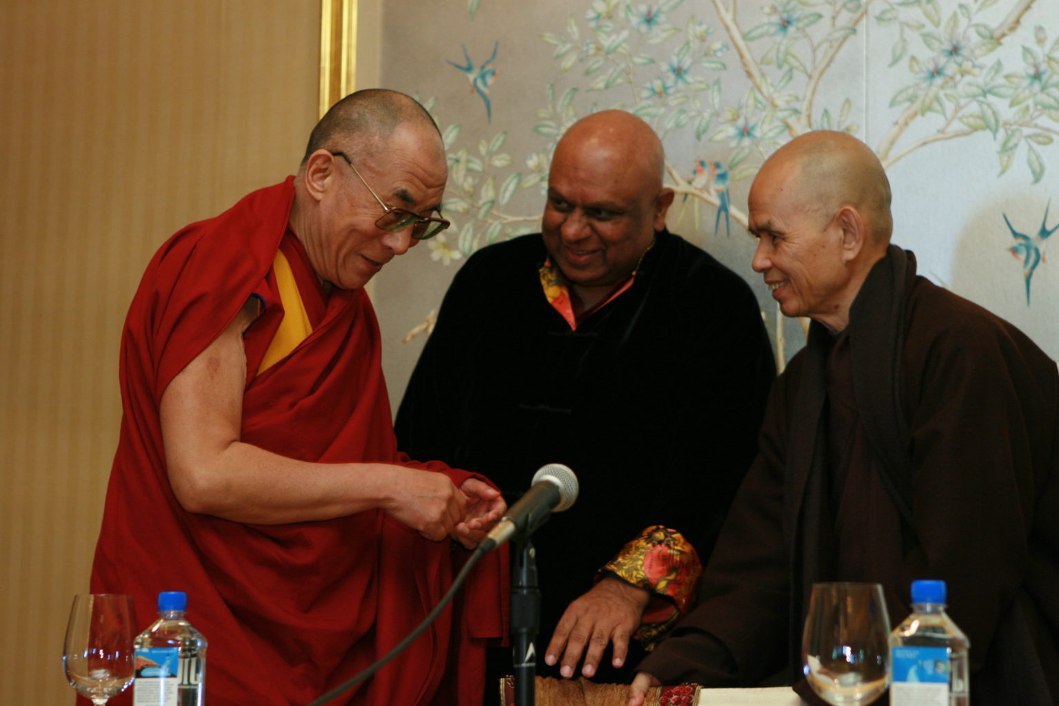 达赖喇嘛致函悼念越南著名佛教高僧一行禅师圆寂