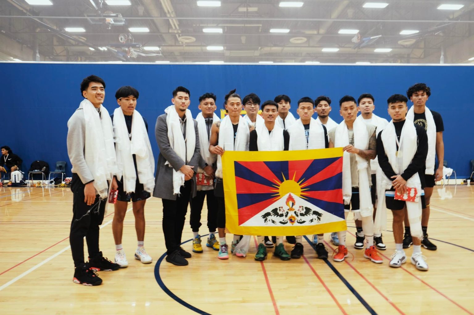 流亡藏人组建篮球队代表西藏参加“篮球联合国”组织