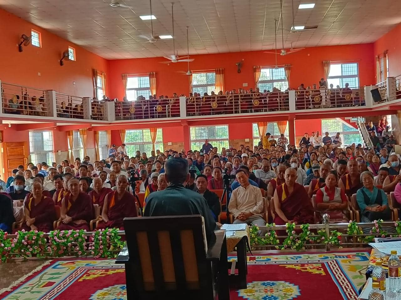 藏人行政中央司政边巴次仁执政满一年之际访问南印藏人定居点