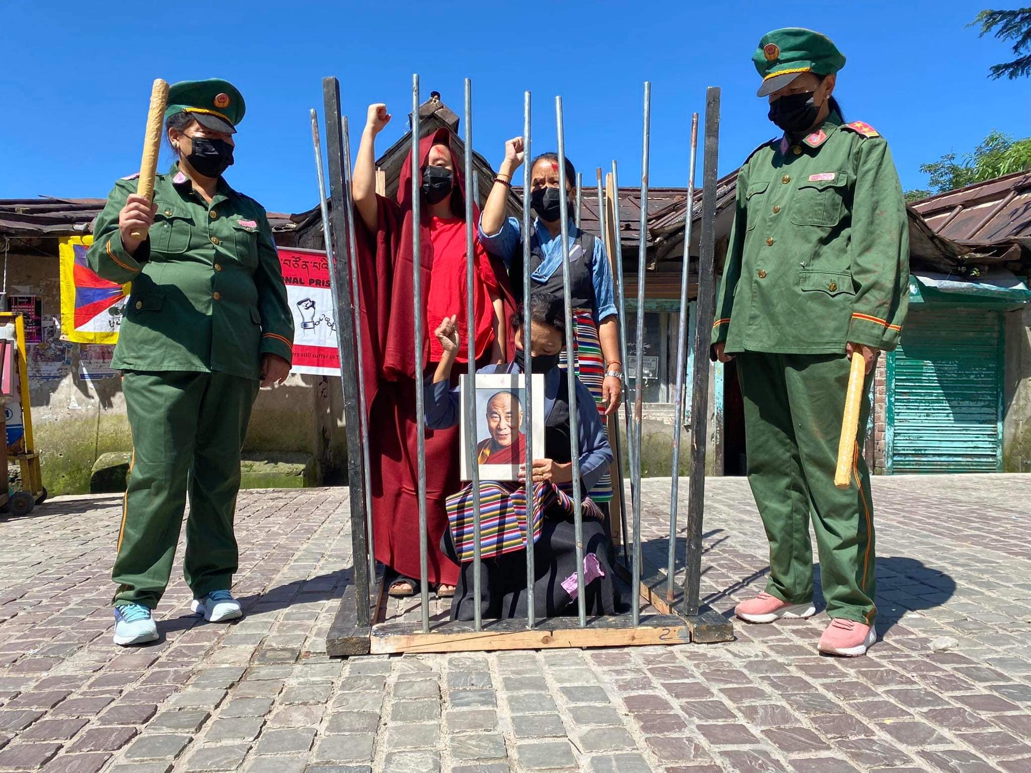 习近平独裁暴政观察：西藏妇女会纪念国际囚犯正义日抗议中共对藏人囚犯的不公对待