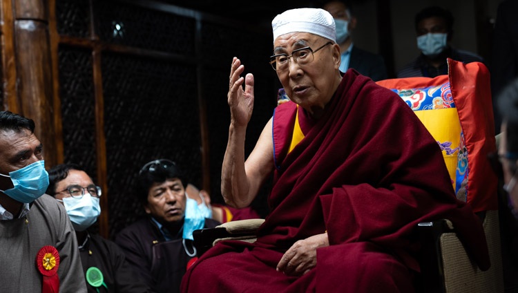 达赖喇嘛参访列城沙伊哈姆丹清真寺，赞扬各宗教间的和睦相处