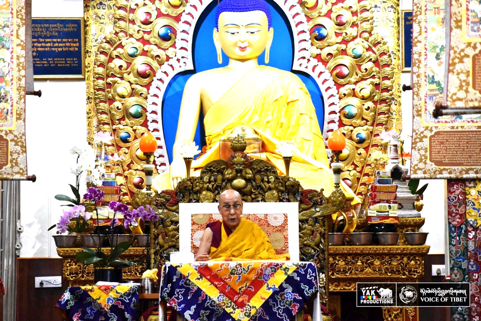 达赖喇嘛结束《入中论自释》法会：让上师长寿的方式是尊师嘱行善避恶