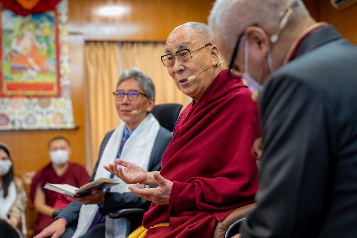 达赖喇嘛：解决冲突的最佳方法是通过对话而非武力