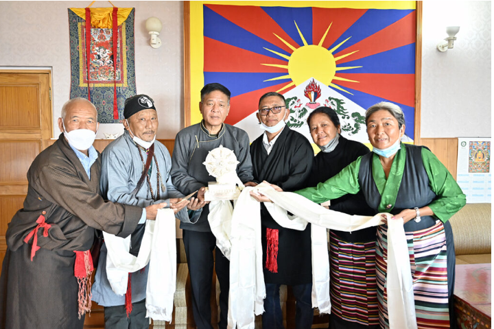 藏人司政接见印南藏人社区代表感谢老一辈流亡藏人的付出
