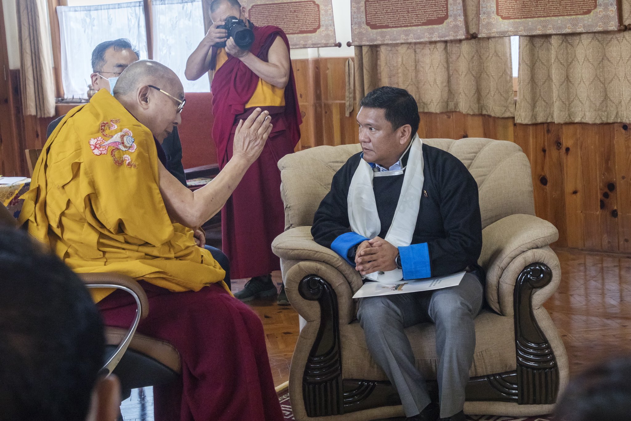 首席部长白玛堪卓邀请达赖喇嘛访问印度阿鲁纳恰尔邦